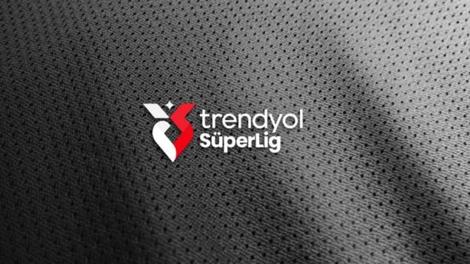 Süper Lig'in logosu ve şampiyonluk kupası değişti
