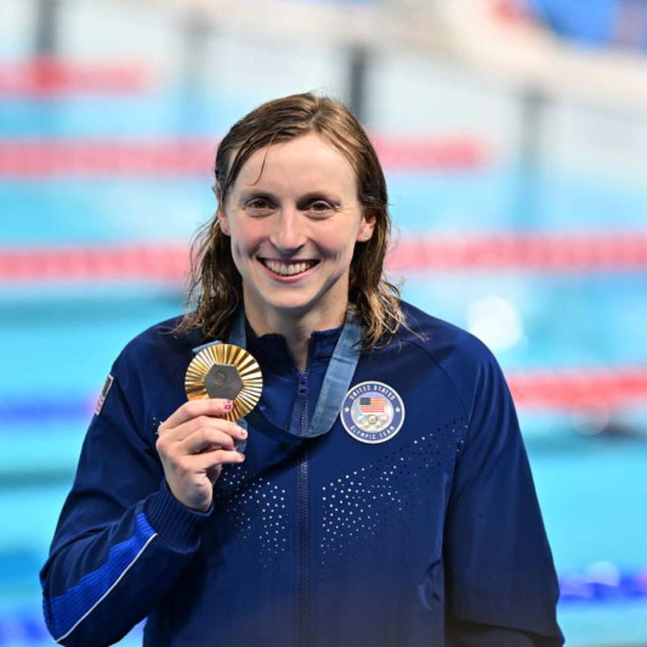 Ledecky rekorunu geliştirdi, şampiyon oldu!