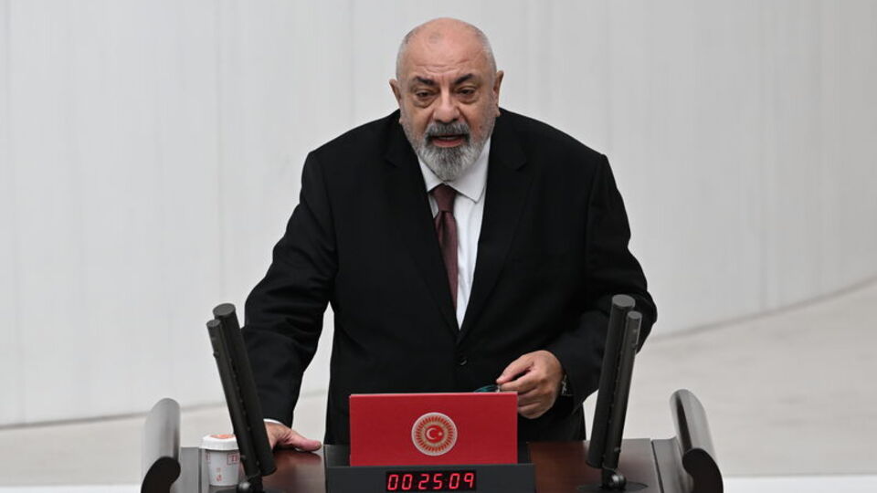 Tuğrul Türkeş Gezi Parkı hükümlülerini ziyaret etti