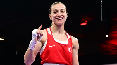 Buse Naz Çakıroğlu çeyrek finalde!