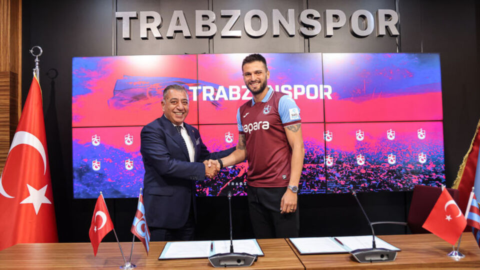 Okay Yokuşlu için imza töreni düzenlendi!