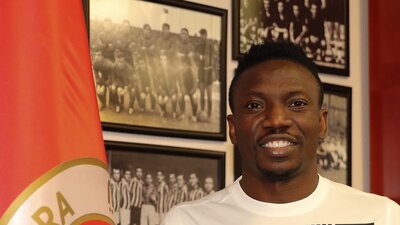 Eski Galatasaraylı, Türkiye'ye döndü!