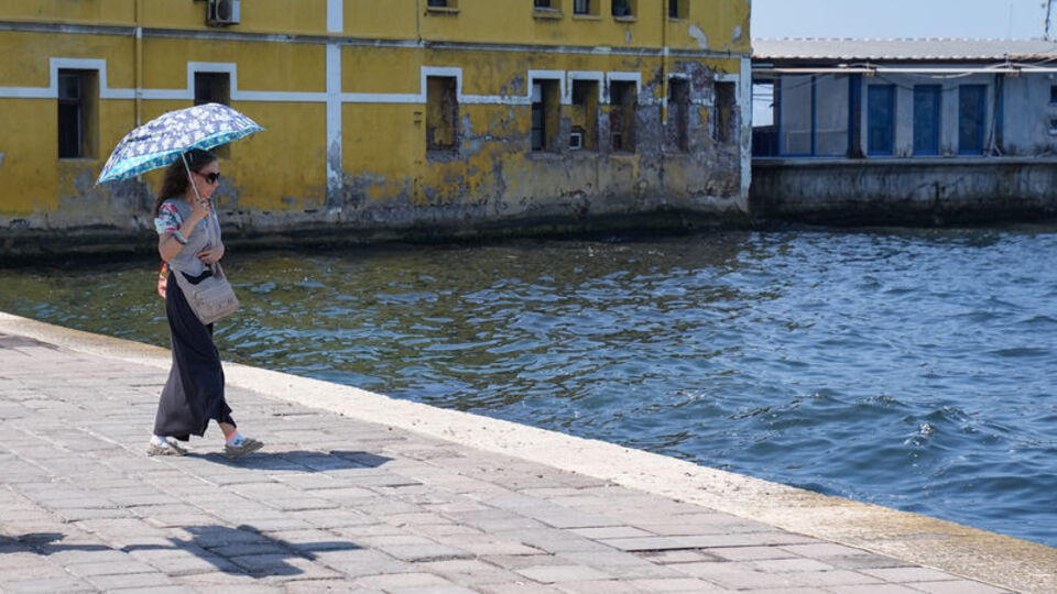 Doğu Karadeniz'de yağmur var... Türkiye güneşli