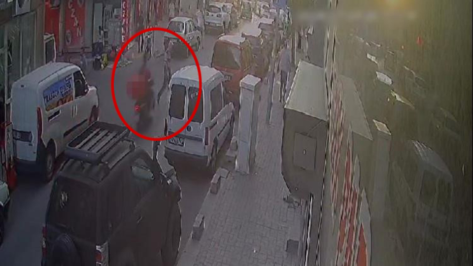 Yayaya çarptı "su alacağım" deyip kaçtı