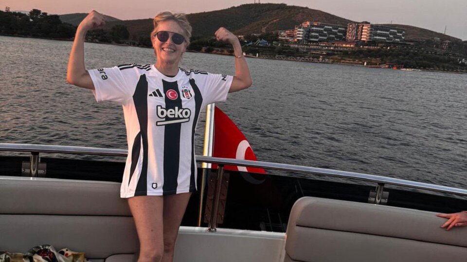 Hollywood Yıldızı Beşiktaş formasını giydi!