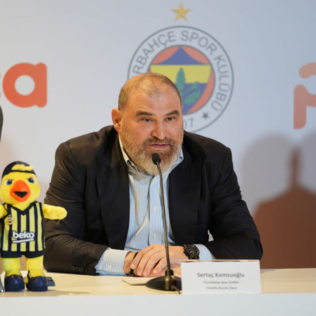 Fenerbahçe'de iki istifa!