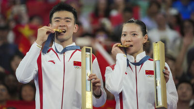 Badminton karışık çiftlerde altın madalya Çin'in!