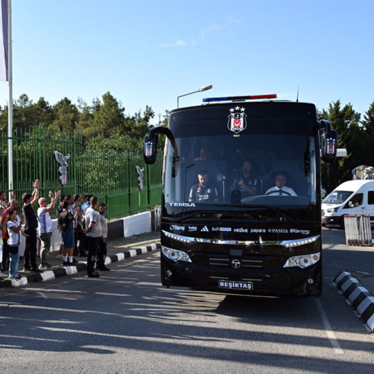 Beşiktaş, Olimpiyat Stadına hareket etti!