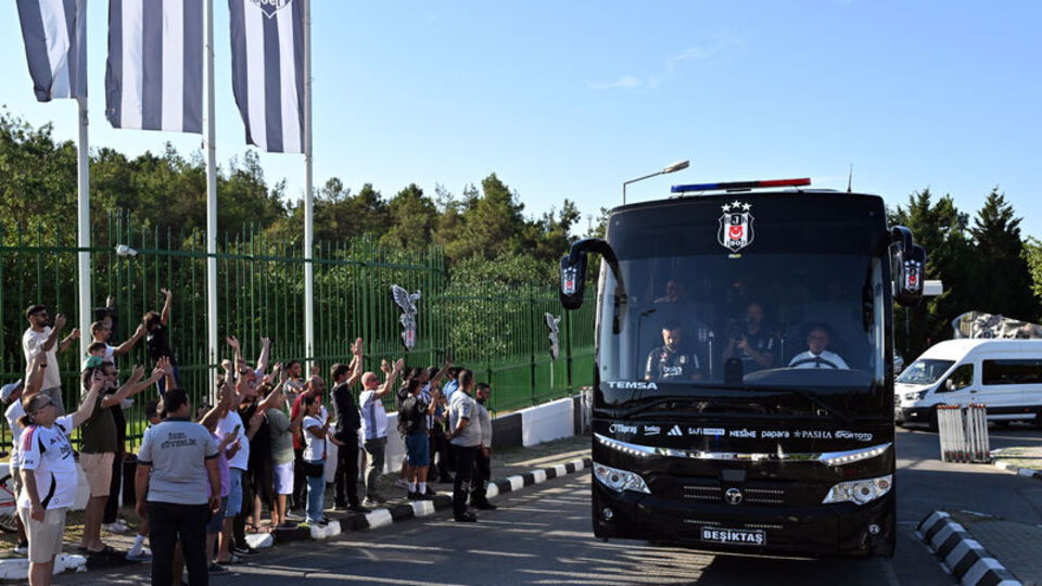 Beşiktaş, Olimpiyat Stadına hareket etti!