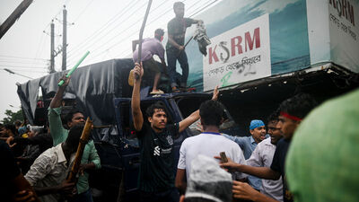 Bangladeş'te hükümet karşıtı protesto: 93 ölü