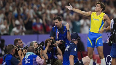 Armand Duplantis'ten Yusuf Dikeç pozu!