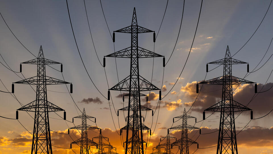 Sıcaklar elektrik tüketimini artırdı