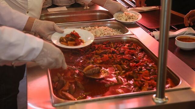 4 çeşit yemek 40 lira! Yenileri eklenecek