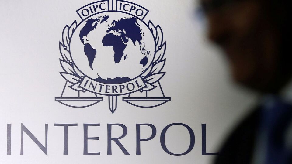 Interpol yalanıyla milyonluk vurgun