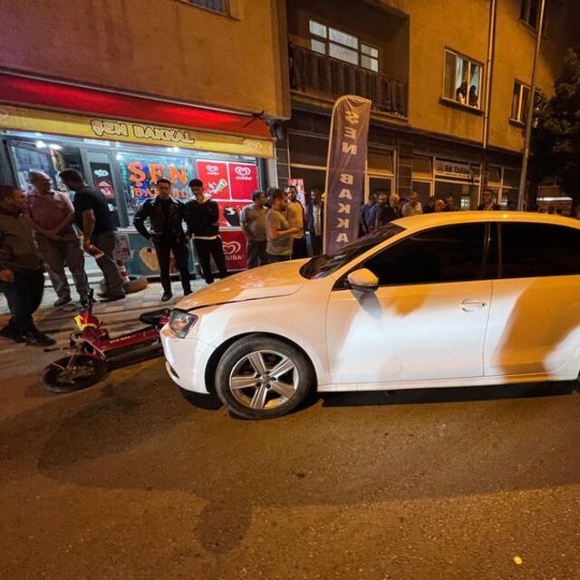 Otomobil ile motosiklet çarpıştı: 2 yaralı