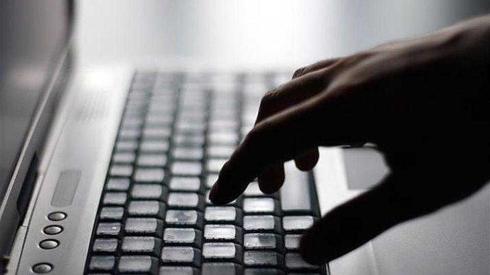 985 internet sitesine erişim engellendi