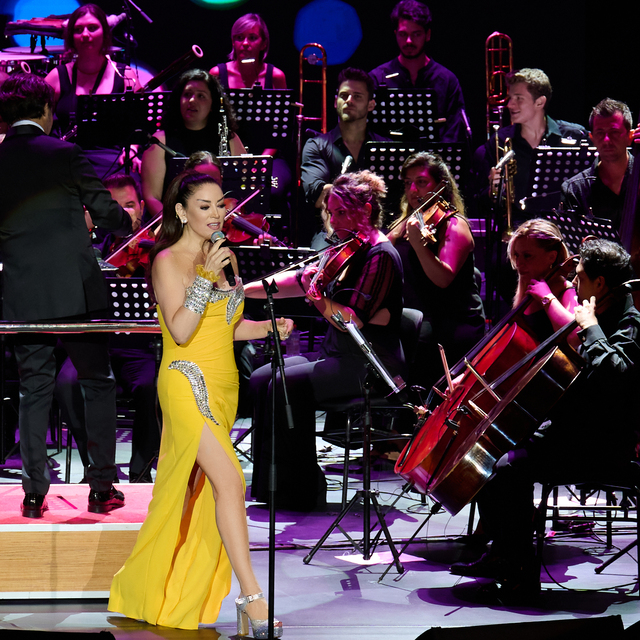 Aşkın Nur Yengi'den senfonik konser