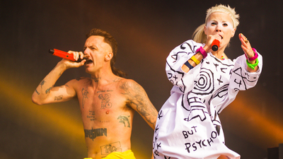 Die, Antwoord İstanbul'a geliyor
