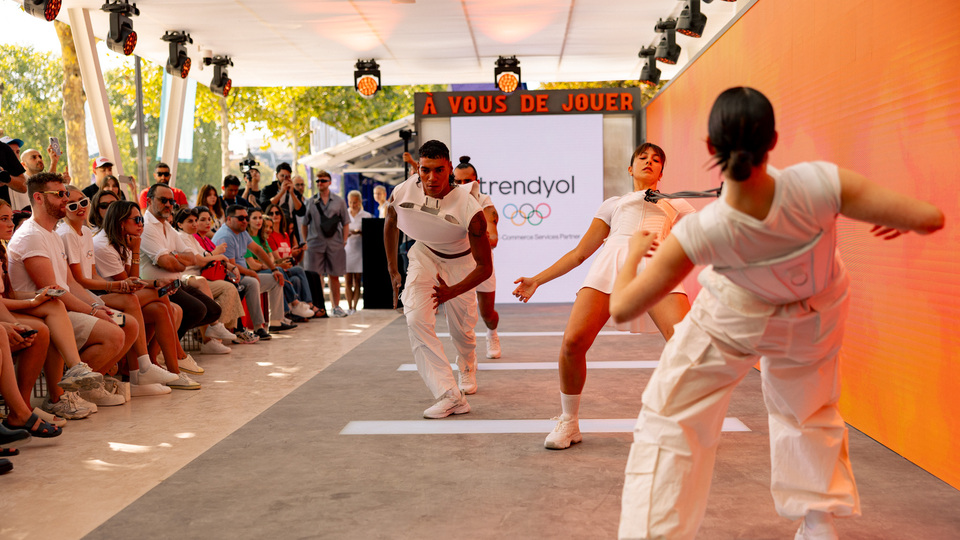 Türk firmadan Şanzelize'de özel etkinlik