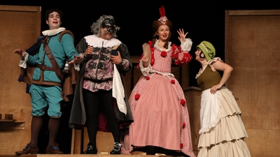 'İki Efendinin Uşağı' Açıkhava'ya geliyor