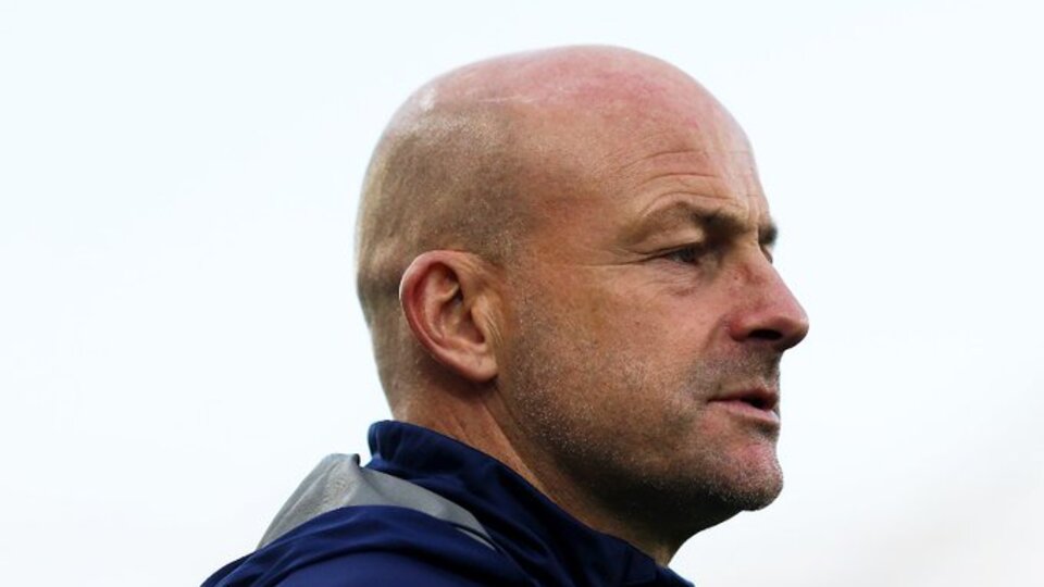 İngiltere, bir süre Carsley'e emanet!