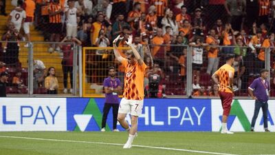 Kerem Aktürkoğlu'na pankartlı destek!