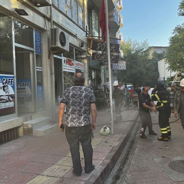 Siirt'te iş yerinde yangın çıktı