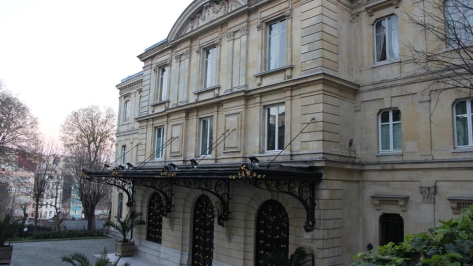 2 Fransız okuluna yeni Türk öğrenci alınmayacak