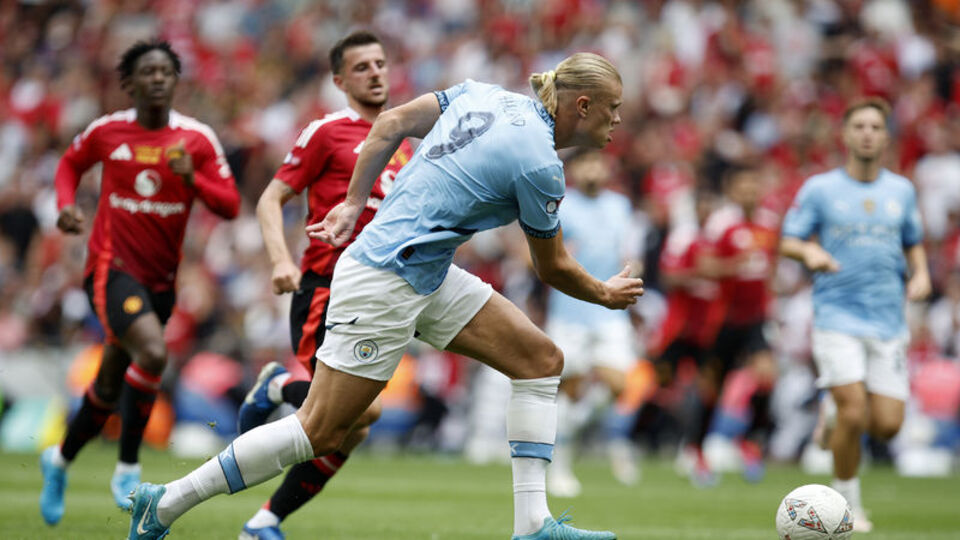 City, derbiyi ve kupayı kazandı!