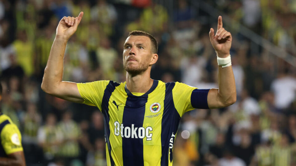 Kadıköy'de üç puan Dzeko'dan!