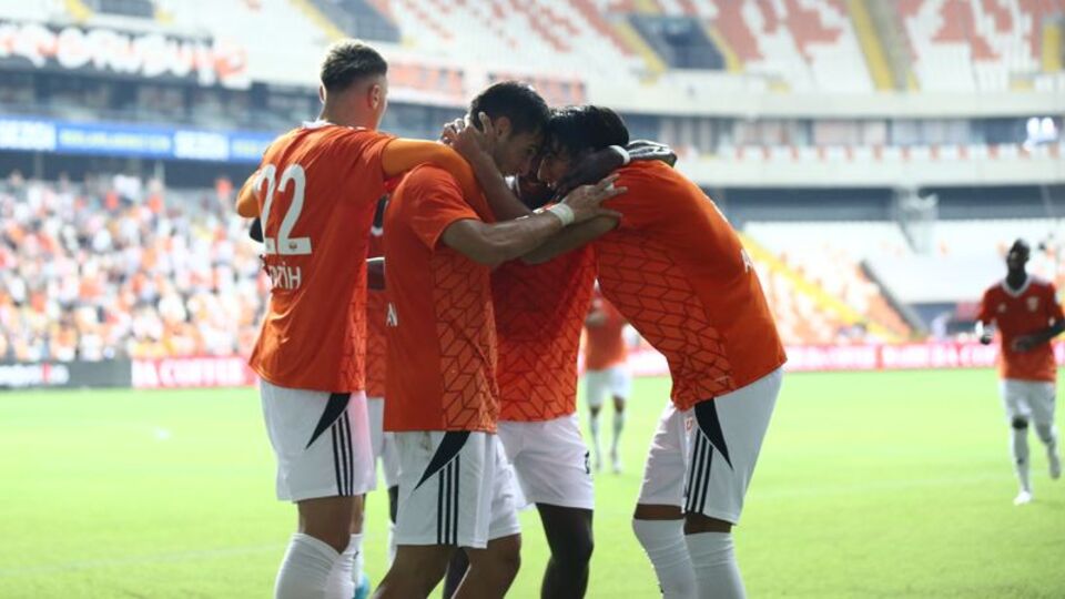 Adanaspor üç puanla başladı!