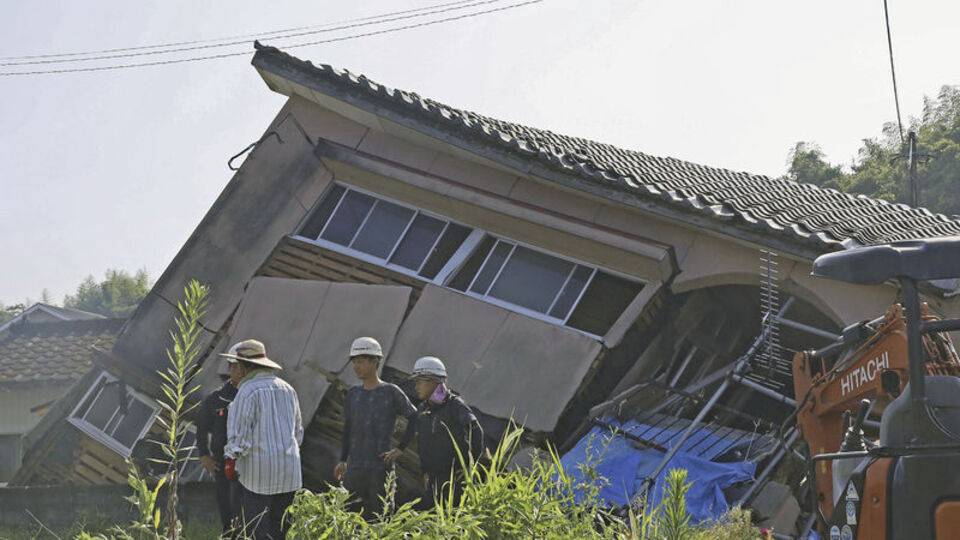 Japonya'da "büyük deprem" uyarısı sürüyor