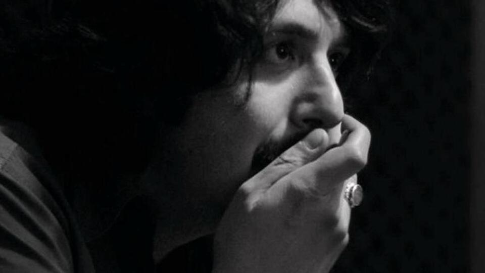 Ödüllü şarkıcı vefat etti