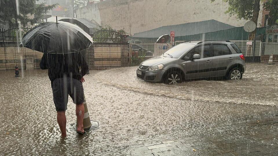 Sağanak ve fırtına uyarısı!