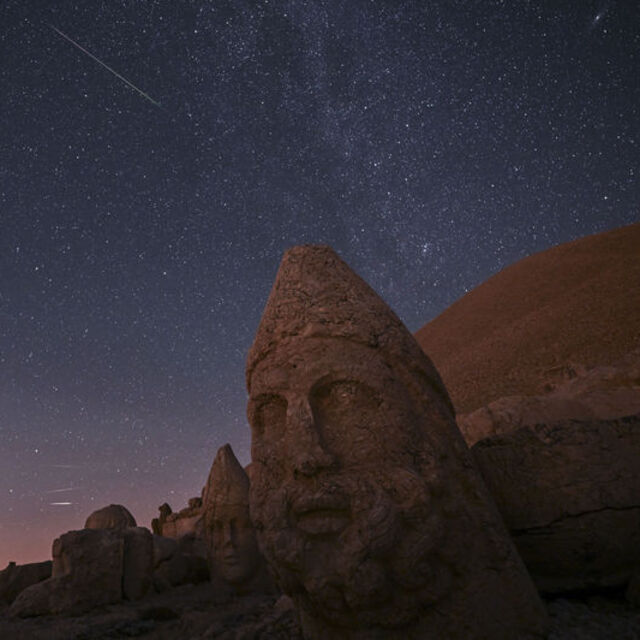 'Perseid meteor yağmuru' gökyüzünde görsel şölen sundu