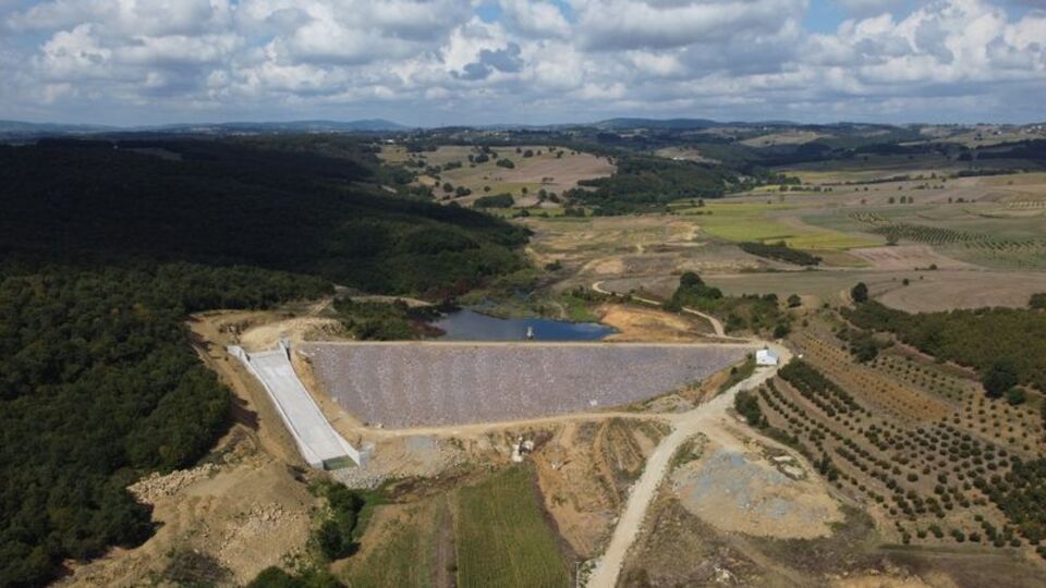 Sakarya'daki Kışlaköy Göleti su tutmaya başladı