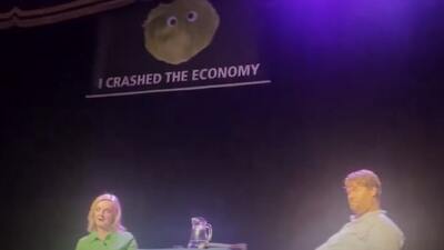 'Marul' şakasının ardından Liz Truss sahneyi terk etti