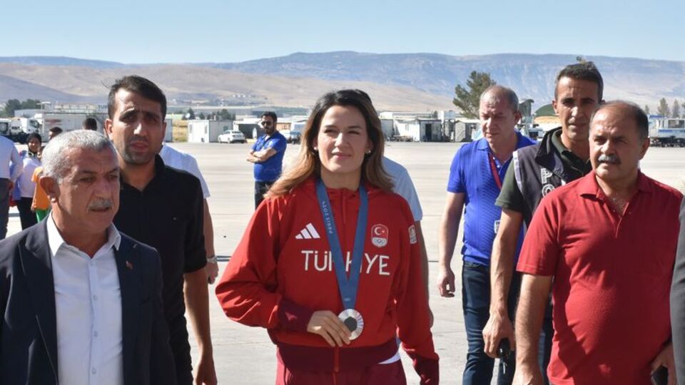 Hatice Akbaş'a büyük ilgi!