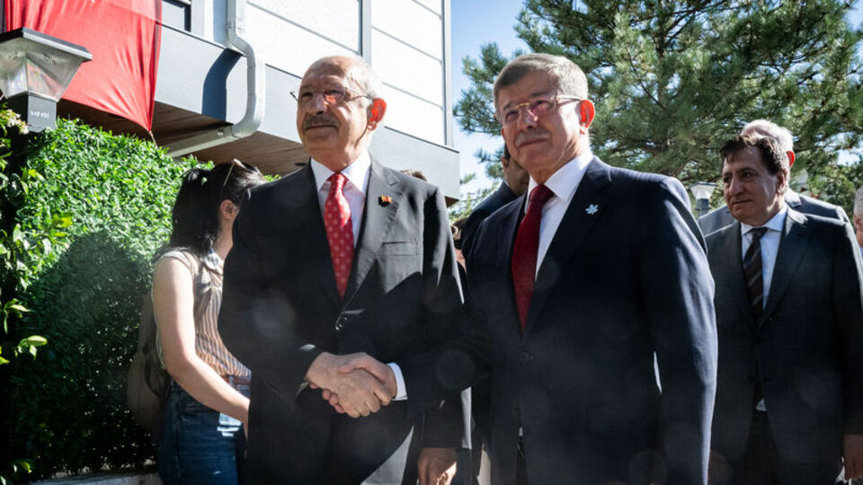 Davutoğlu, Kılıçdaroğlu'nu ziyaret etti