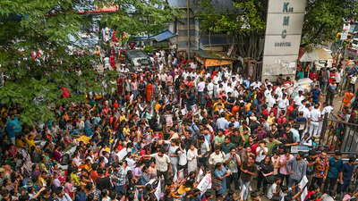 Doktor cinayetinin ardında Hindistan sokaklarda