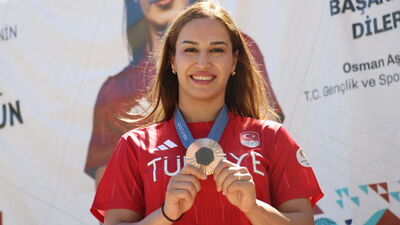 Buse Tosun'a Yalova'da coşkulu karşılama