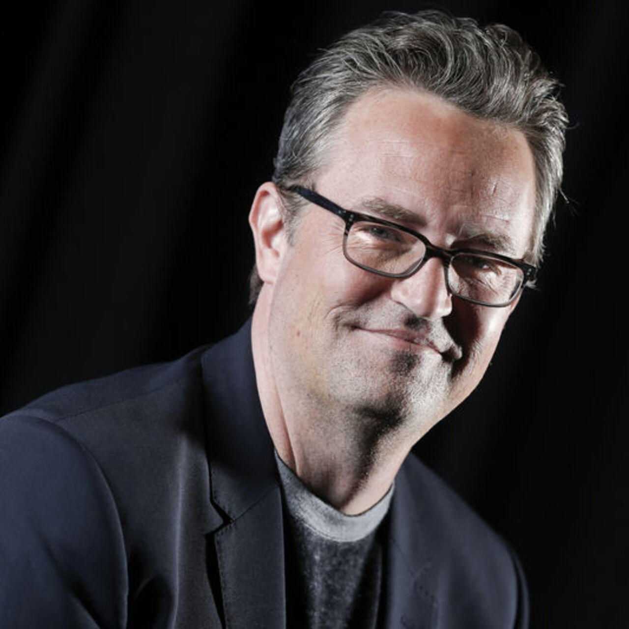 Matthew Perry'nin bağımlılığından faydalanmışlar