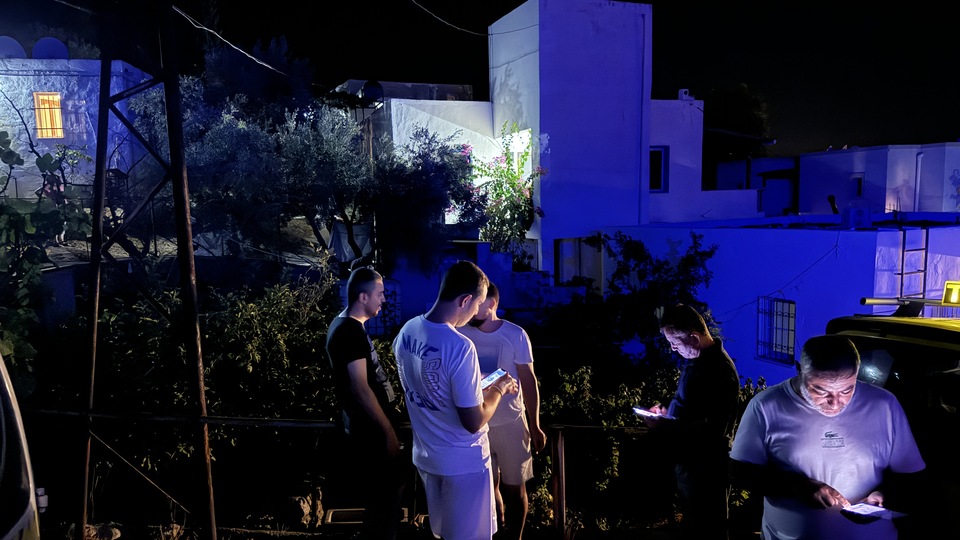 Evde iki cansız beden! 4 kişi aranıyor