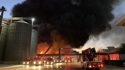 Gaziantep'te halı fabrikasındaki yangın kontrol altında