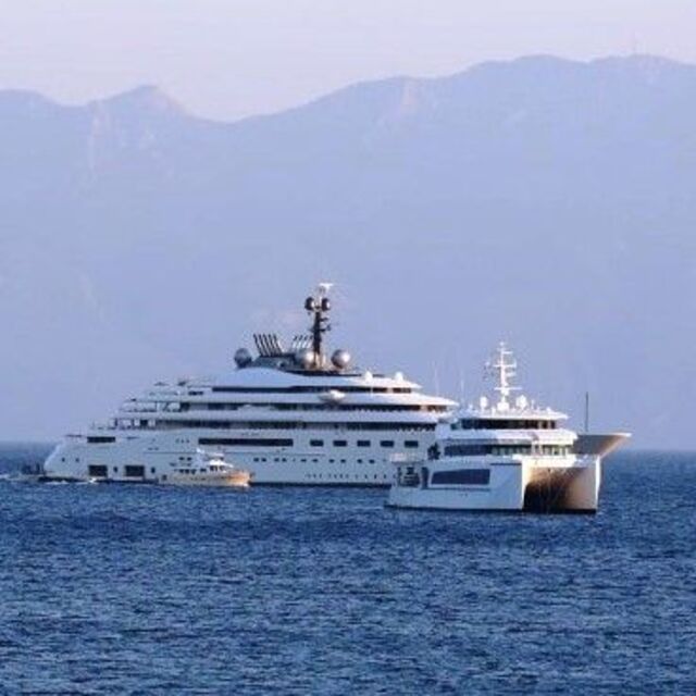 Milyarderler Bodrum'a demir attı