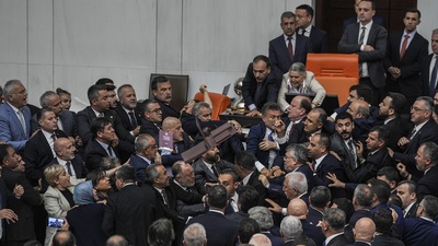 Özel, Kurtulmuş ile görüştü