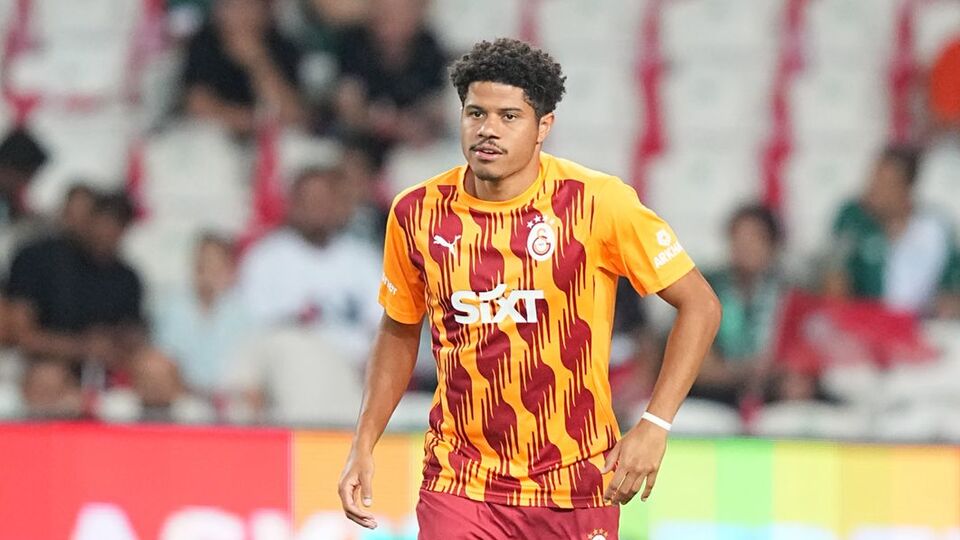 Okan Buruk'tan 4 değişiklik