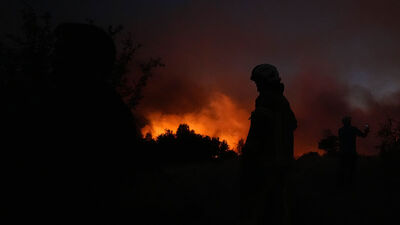 İzmir'de alevler evlere sıçradı!