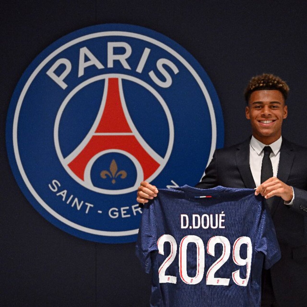 PSG'den 50 milyon Euro'luk transfer