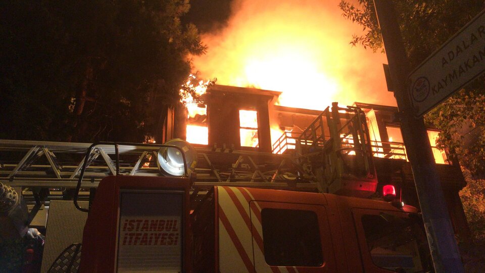 Büyükada'da yangın